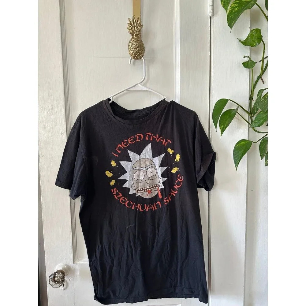 Rick & Morty Men’s size Large shirt